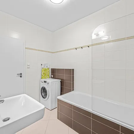 New Cozy Apartment, Free Parking! شقة