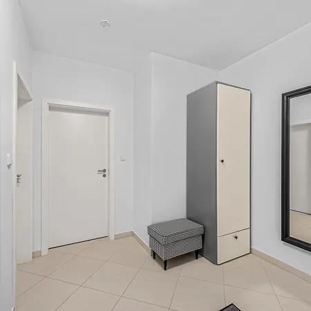New Cozy Apartment, Free Parking! شقة