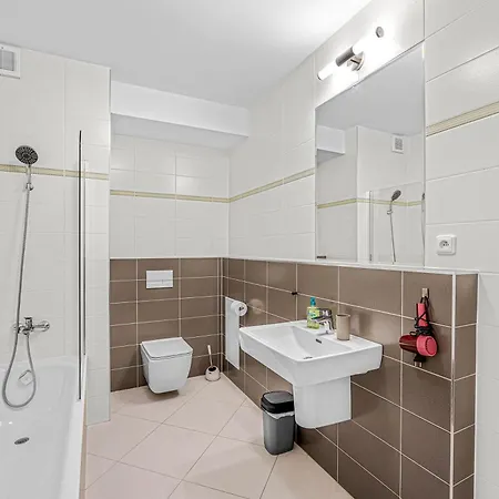 شقة New Cozy Apartment, Free Parking! براغ