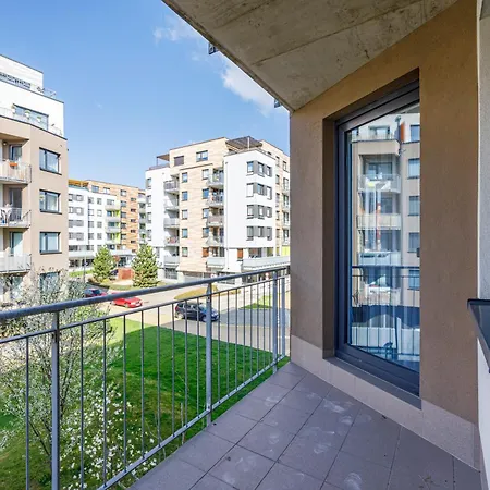 New Cozy Apartment, Free Parking! * براغ