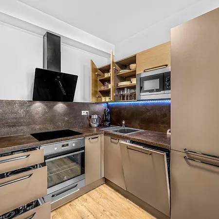 شقة New Cozy Apartment, Free Parking!
