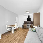 New Cozy Apartment, Free Parking! Praha