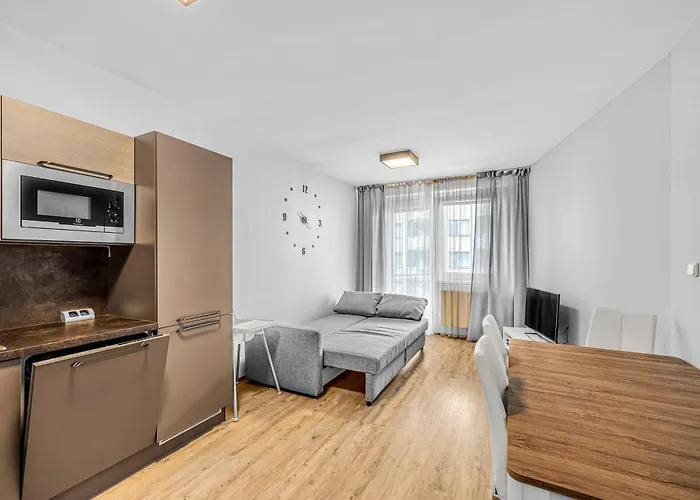 New Cozy Apartment, Free Parking!
